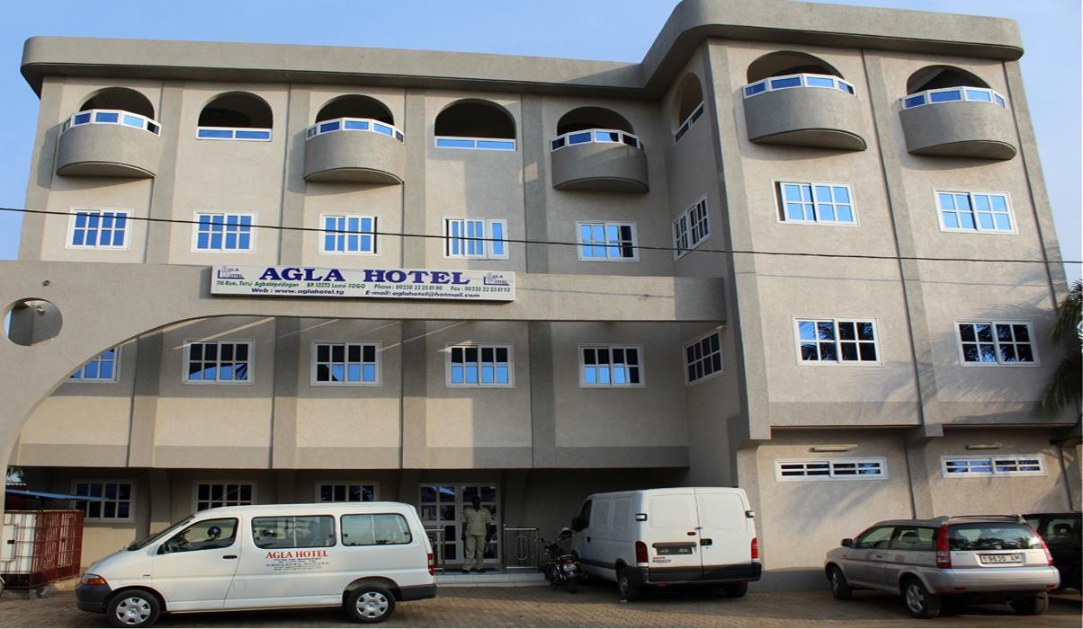 Agla Hotel Lome Exterior photo