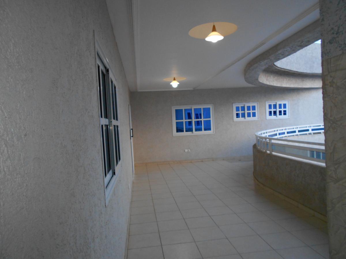 Agla Hotel Lome Exterior photo